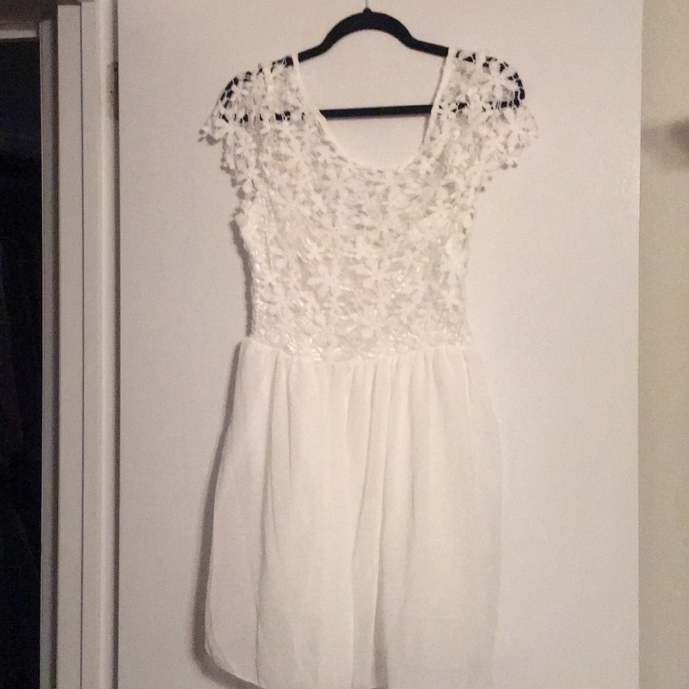 Never been worn white flower dress